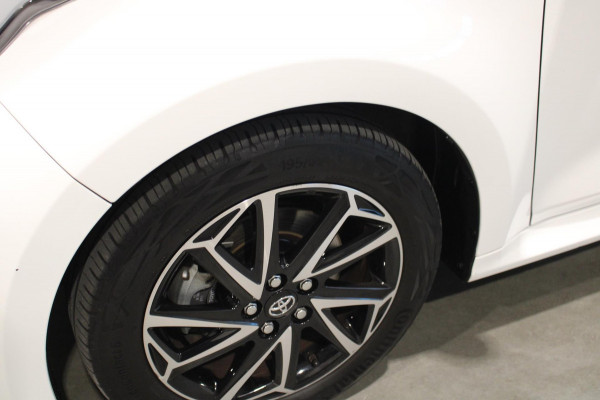 Toyota Yaris 1.5 Hybrid Dynamic Camera/Navi/Cruise Rijklaar incl bovag garantie