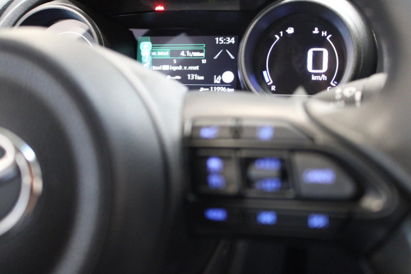 Toyota Yaris 1.5 Hybrid Dynamic Camera/Navi/Cruise Rijklaar incl bovag garantie