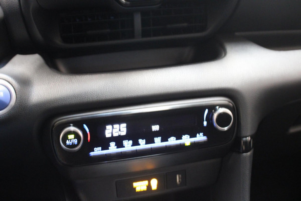 Toyota Yaris 1.5 Hybrid Dynamic Camera/Navi/Cruise Rijklaar incl bovag garantie