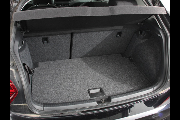 Volkswagen Polo 1.0 TSI 110pk Highline | Navigatie | Apple Carplay/Android Auto | Parkeersensoren | Stoelverwarming | Ledverlichting | Getinte ramen | Climate Control