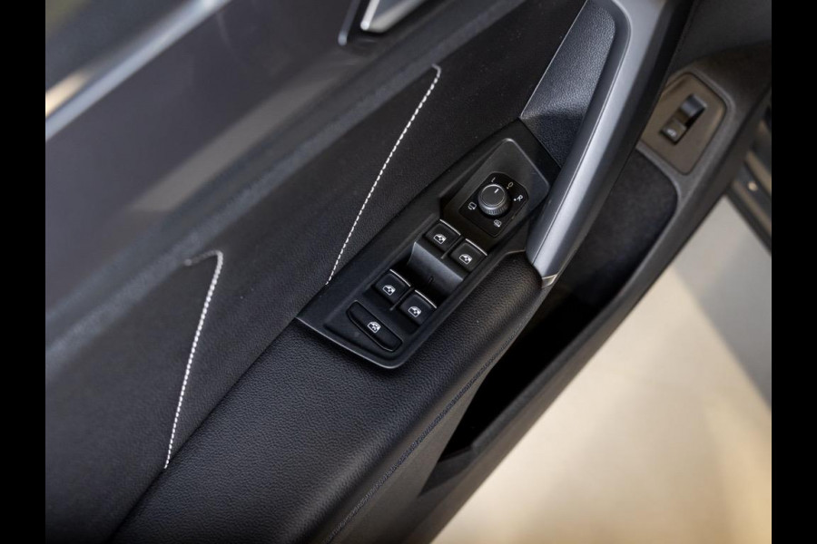 Volkswagen Tiguan 2.0 TSI 4Motion 2x R-line / 220pk / Leder / Pano / Led / Head-up / Virtual Cockpit / 360 camera