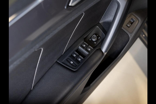 Volkswagen Tiguan 2.0 TSI 4Motion 2x R-line / 220pk / Leder / Pano / Led / Head-up / Virtual Cockpit / 360 camera