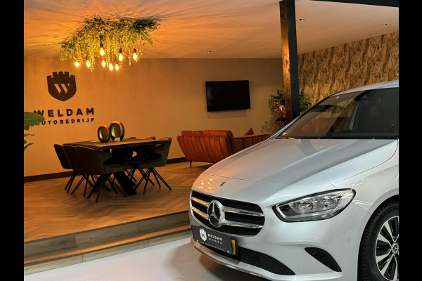 Mercedes-Benz B-Klasse 180 Business Solution NAP Garantie Carplay Camera Elek. Achterklep Led Cruise Clima Navi Rijklaar