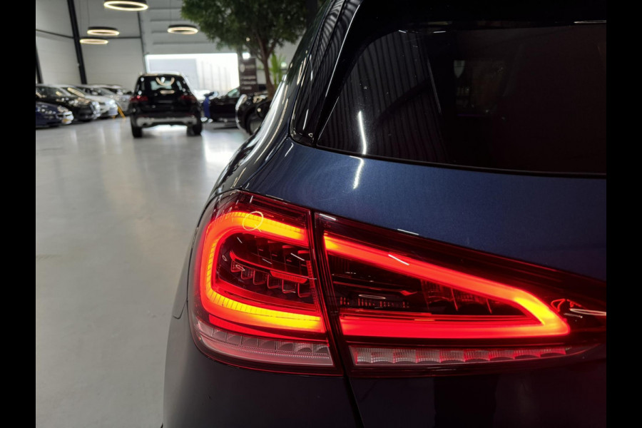 Mercedes-Benz A-Klasse 200 AMG Line Edition Garantie Pano Ambient Night Camera StoelVW Carplay Cruise Clima Navi PDC Led Rijklaar