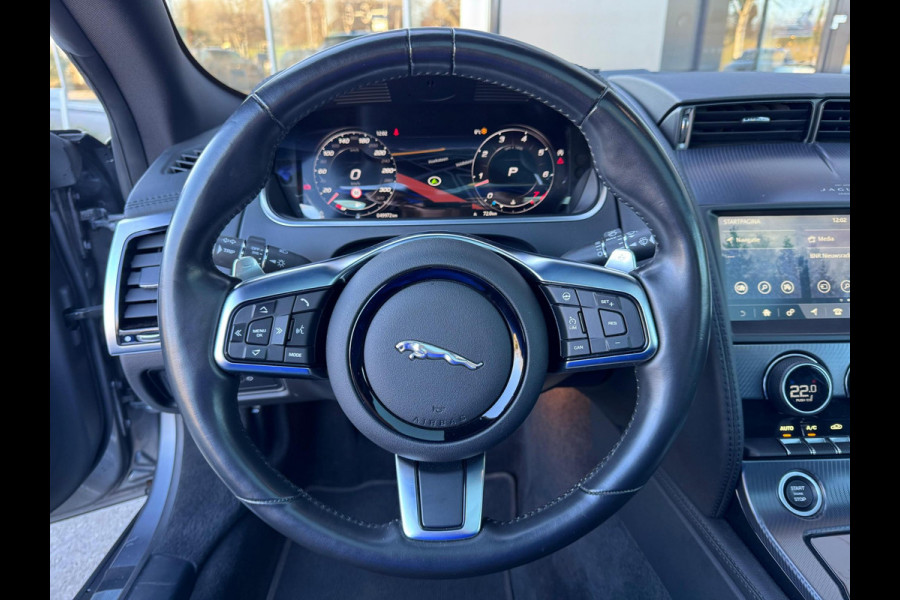 Jaguar F-Type P300 RWD R-Dynamic