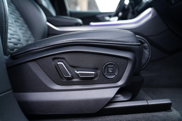 Audi RSQ8 4.0 TFSI RS Q8 Quattro | Massage | Sterrenhemel | Alcantara | Stoelkoeling/verwarming | Bang&Olufsen | Memory | 23 inch