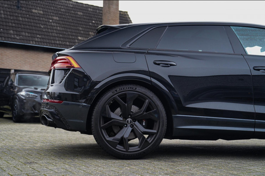 Audi RSQ8 4.0 TFSI RS Q8 Quattro | Massage | Sterrenhemel | Alcantara | Stoelkoeling/verwarming | Bang&Olufsen | Memory | 23 inch