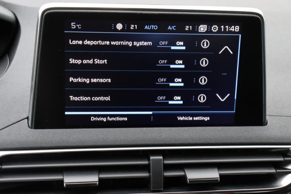 Peugeot 3008 1.2 PureTech Blue Lease Executive Avantage org.NL camera