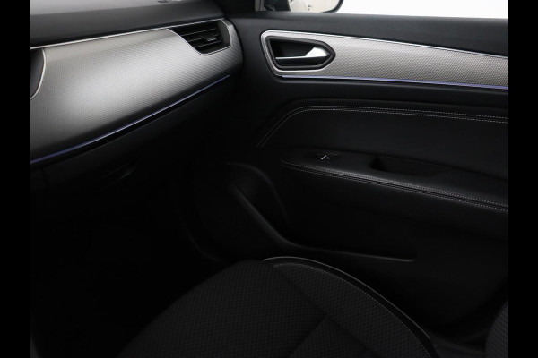 Renault Arkana 1.6 E-Tech Hybrid 145 Intens | Stoelverwarming | Adaptive cruise | Camera | Carplay | Stuurverwarming | Half leder | Navigatie | Climate control