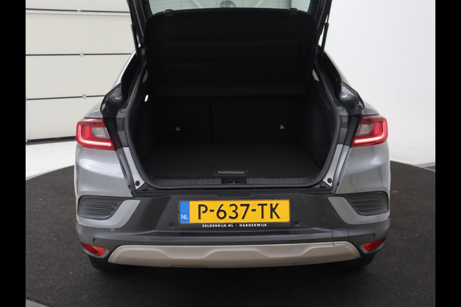 Renault Arkana 1.6 E-Tech Hybrid 145 Intens | Stoelverwarming | Adaptive cruise | Camera | Carplay | Stuurverwarming | Half leder | Navigatie | Climate control