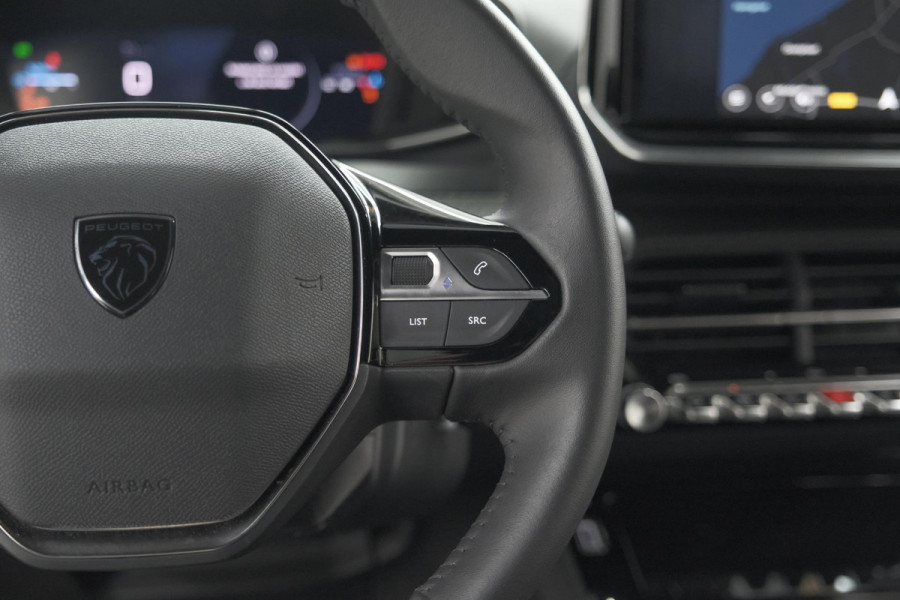Peugeot 2008 PureTech 100 Allure | Camera | Navigatie | Parkeersensoren | Apple Carplay