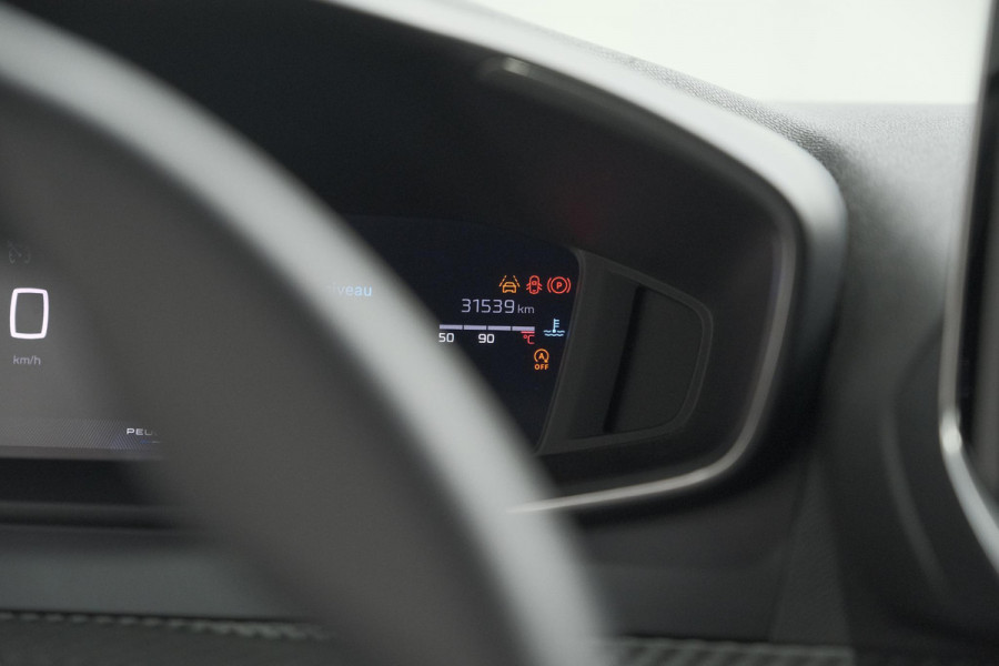Peugeot 2008 PureTech 100 Allure | Camera | Navigatie | Parkeersensoren | Apple Carplay