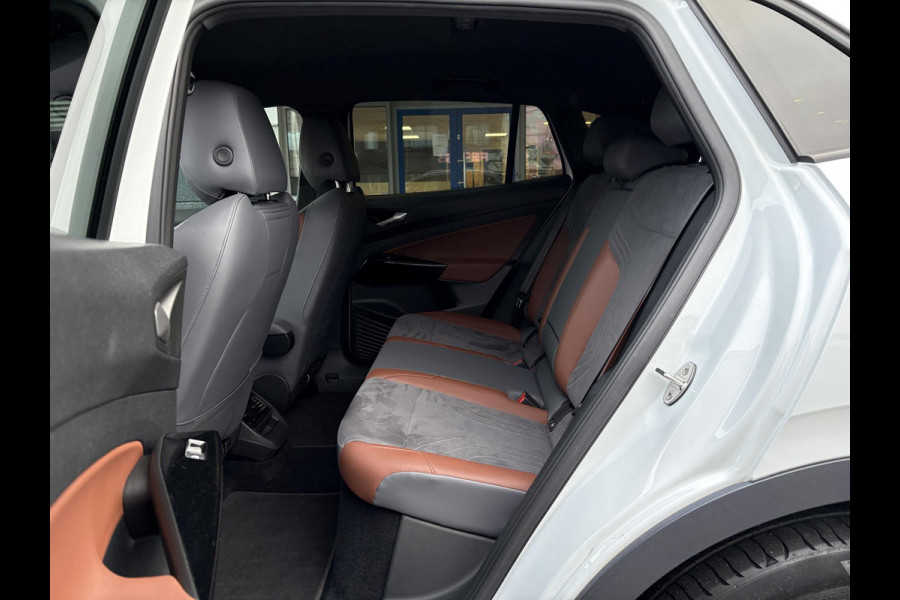 Volkswagen ID.4 Max 77 kWh | 92% SoH | Wegklapbare Trekhaak | Stoel-, Stuur- & Voorruitverwarming | Adaptive cruise control | Camera