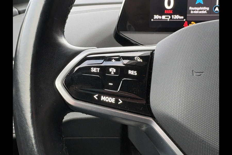 Volkswagen ID.4 Max 77 kWh | 92% SoH | Wegklapbare Trekhaak | Stoel-, Stuur- & Voorruitverwarming | Adaptive cruise control | Camera