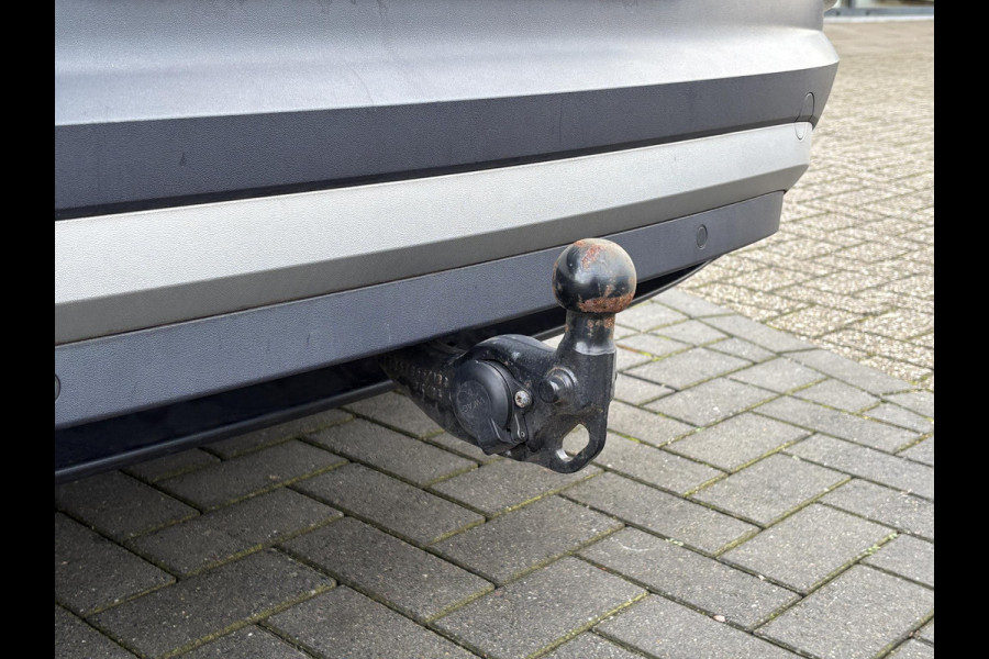 Volkswagen ID.4 Max 77 kWh | 92% SoH | Wegklapbare Trekhaak | Stoel-, Stuur- & Voorruitverwarming | Adaptive cruise control | Camera