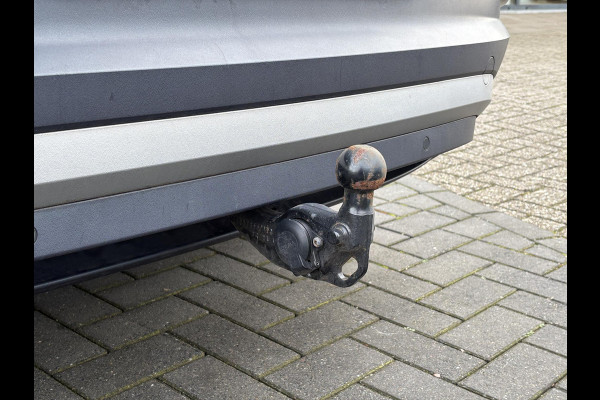 Volkswagen ID.4 Max 77 kWh | 92% SoH | Wegklapbare Trekhaak | Stoel-, Stuur- & Voorruitverwarming | Adaptive cruise control | Camera