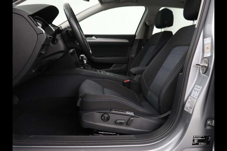 Volkswagen Passat 1.4 TSI PHEV GTE | Stoelverwarming | Virtual Cockpit | Massage | Memory | Carplay | Camera | Matrix LED | Navigatie | Parkeerhulp | Adaptive cruise | Plug In