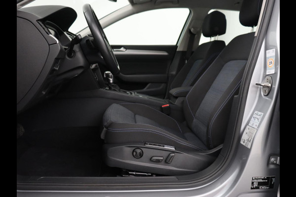Volkswagen Passat 1.4 TSI PHEV GTE | Stoelverwarming | Virtual Cockpit | Massage | Memory | Carplay | Camera | Matrix LED | Navigatie | Parkeerhulp | Adaptive cruise | Plug In