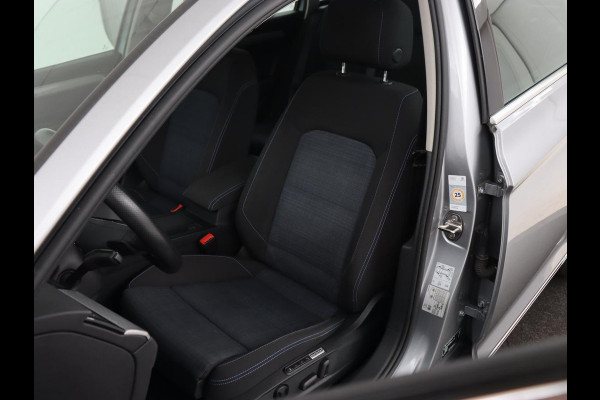 Volkswagen Passat 1.4 TSI PHEV GTE | Stoelverwarming | Virtual Cockpit | Massage | Memory | Carplay | Camera | Matrix LED | Navigatie | Parkeerhulp | Adaptive cruise | Plug In
