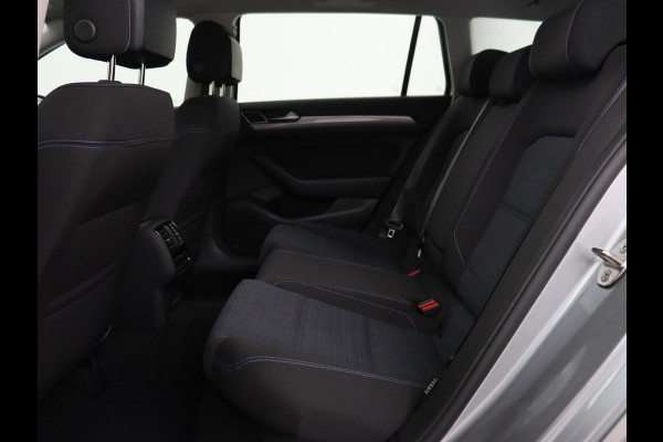 Volkswagen Passat 1.4 TSI PHEV GTE | Stoelverwarming | Virtual Cockpit | Massage | Memory | Carplay | Camera | Matrix LED | Navigatie | Parkeerhulp | Adaptive cruise | Plug In