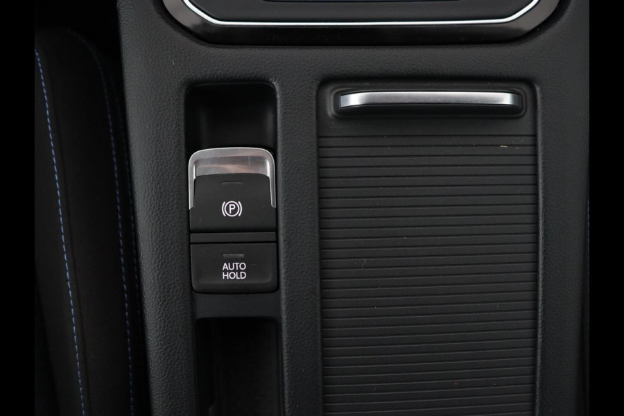 Volkswagen Passat 1.4 TSI PHEV GTE | Stoelverwarming | Virtual Cockpit | Massage | Memory | Carplay | Camera | Matrix LED | Navigatie | Parkeerhulp | Adaptive cruise | Plug In