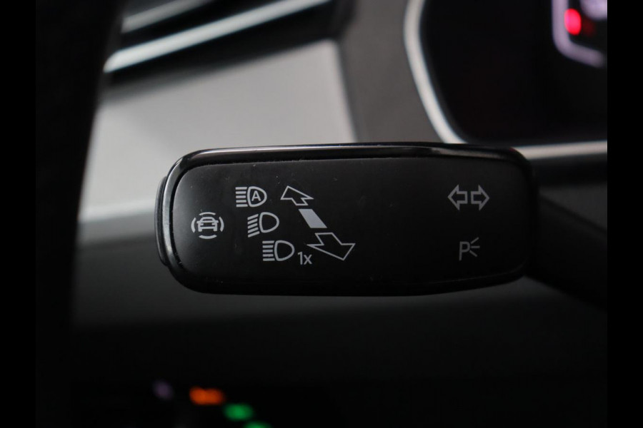 Volkswagen Passat 1.4 TSI PHEV GTE | Stoelverwarming | Virtual Cockpit | Massage | Memory | Carplay | Camera | Matrix LED | Navigatie | Parkeerhulp | Adaptive cruise | Plug In