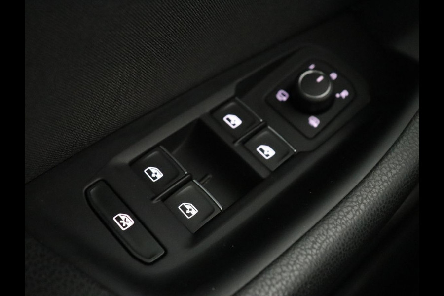 Volkswagen Passat 1.4 TSI PHEV GTE | Stoelverwarming | Virtual Cockpit | Massage | Memory | Carplay | Camera | Matrix LED | Navigatie | Parkeerhulp | Adaptive cruise | Plug In