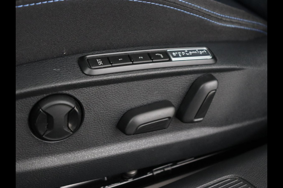 Volkswagen Passat 1.4 TSI PHEV GTE | Stoelverwarming | Virtual Cockpit | Massage | Memory | Carplay | Camera | Matrix LED | Navigatie | Parkeerhulp | Adaptive cruise | Plug In