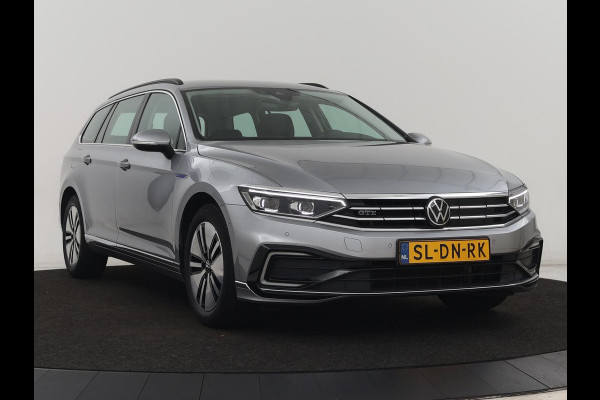 Volkswagen Passat 1.4 TSI PHEV GTE | Stoelverwarming | Virtual Cockpit | Massage | Memory | Carplay | Camera | Matrix LED | Navigatie | Parkeerhulp | Adaptive cruise | Plug In