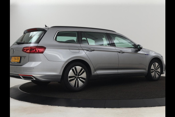 Volkswagen Passat 1.4 TSI PHEV GTE | Stoelverwarming | Virtual Cockpit | Massage | Memory | Carplay | Camera | Matrix LED | Navigatie | Parkeerhulp | Adaptive cruise | Plug In