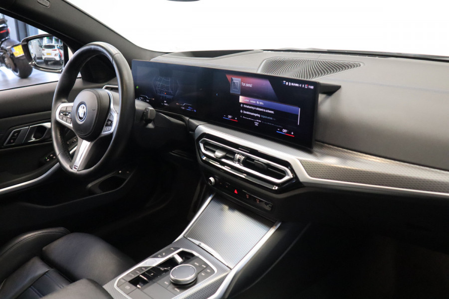 BMW 3-serie 330e xDrive ACC Head-UP Leder Elek. stoelen M sport Schuif/kanteldak 24 maanden garantie mogelijk (*vraag naar de voorwaarden)