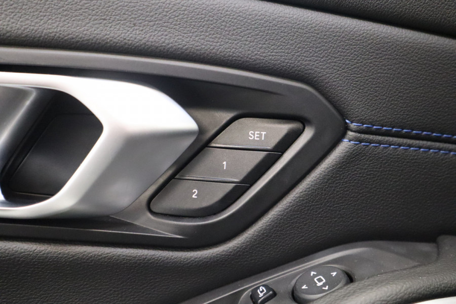 BMW 3-serie 330e xDrive ACC Head-UP Leder Elek. stoelen M sport Schuif/kanteldak 24 maanden garantie mogelijk (*vraag naar de voorwaarden)