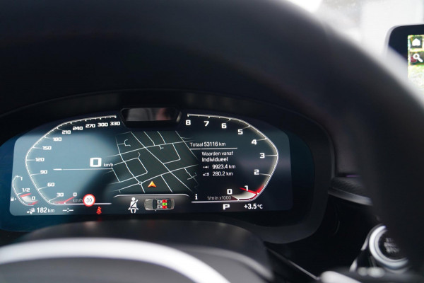 BMW 5 Serie 545e xDrive Business Edition Plus | M-pakket | BTW | Panorama | Bowers&Wilkins | Sfeerverlichting | M-performance |