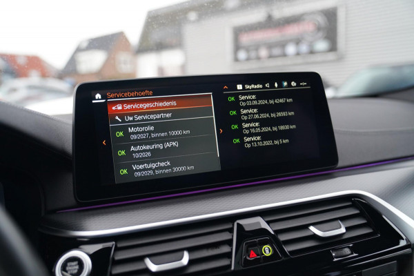 BMW 5 Serie 545e xDrive Business Edition Plus | M-pakket | BTW | Panorama | Bowers&Wilkins | Sfeerverlichting | M-performance |