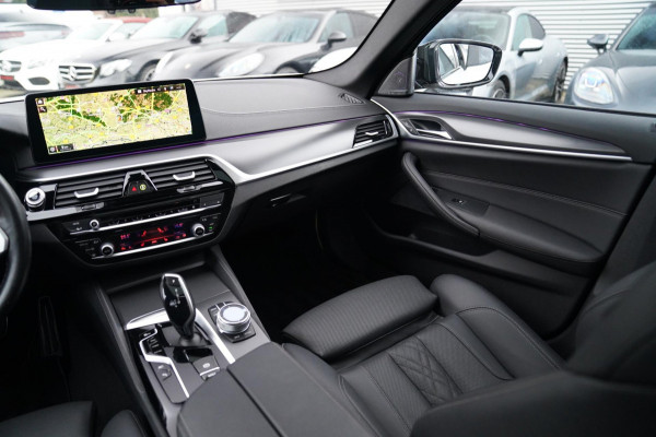 BMW 5 Serie 545e xDrive Business Edition Plus | M-pakket | BTW | Panorama | Bowers&Wilkins | Sfeerverlichting | M-performance |