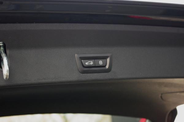 BMW X3 xDrive30e 293 PK M Sport PHEV, Panoramadak, Leder, Kuipstoelen, Adap. Cruise Control, Head-Up, LED