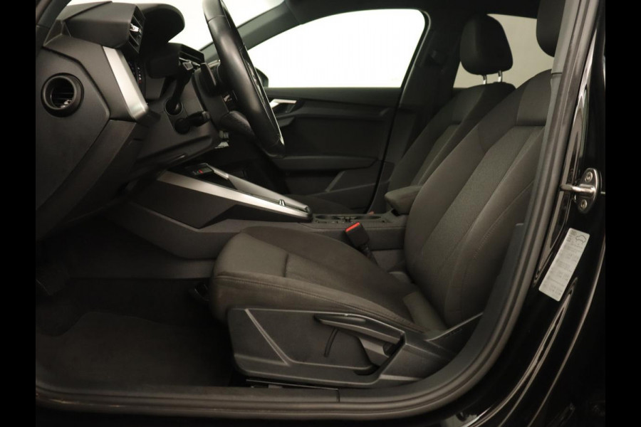 Audi A3 40 TFSI e Edition | Navigatie | Virtual Cockpit | Carplay | Climate control | Getint glas | Cruise control | Full LED | PHEV | Plug In