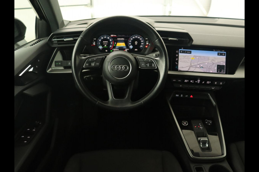 Audi A3 40 TFSI e Edition | Navigatie | Virtual Cockpit | Carplay | Climate control | Getint glas | Cruise control | Full LED | PHEV | Plug In