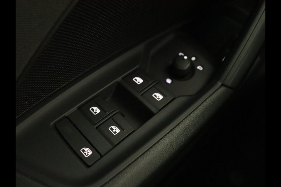 Audi A3 40 TFSI e Edition | Navigatie | Virtual Cockpit | Carplay | Climate control | Getint glas | Cruise control | Full LED | PHEV | Plug In