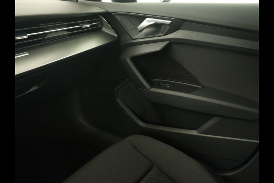 Audi A3 40 TFSI e Edition | Navigatie | Virtual Cockpit | Carplay | Climate control | Getint glas | Cruise control | Full LED | PHEV | Plug In