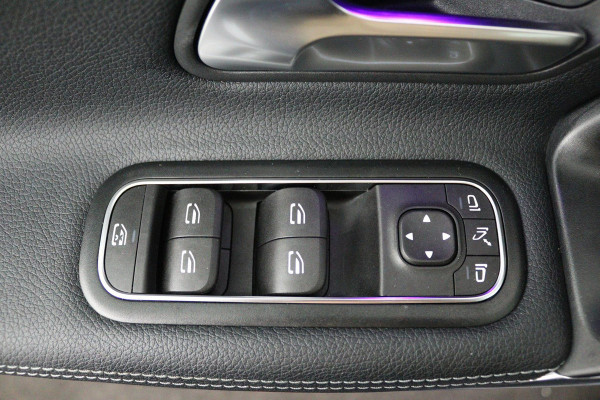 Mercedes-Benz CLA-Klasse 200 Business Solution Luxury (PANORAMADAK, SFEERVERLICHTING, CAMERA, PDC, 1e EIGENAAR, GOED ONDERHOUDEN)