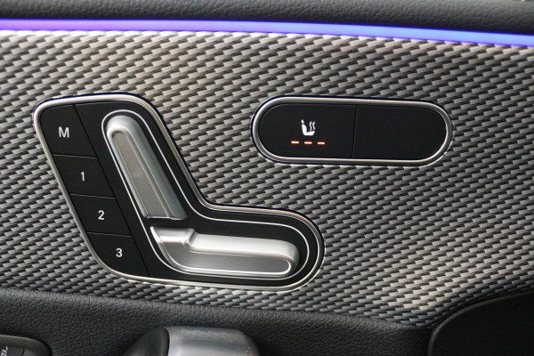 Mercedes-Benz CLA-Klasse 200 Business Solution Luxury (PANORAMADAK, SFEERVERLICHTING, CAMERA, PDC, 1e EIGENAAR, GOED ONDERHOUDEN)