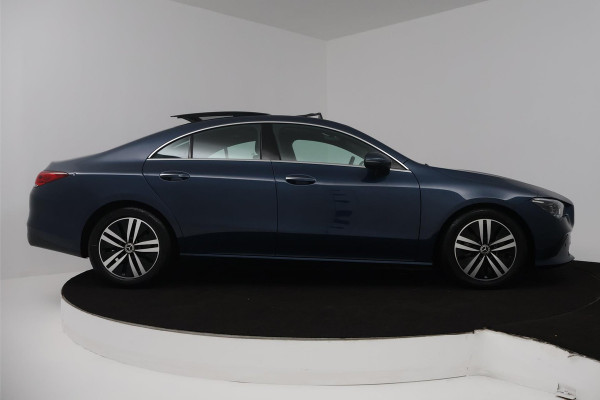 Mercedes-Benz CLA-Klasse 200 Business Solution Luxury (PANORAMADAK, SFEERVERLICHTING, CAMERA, PDC, 1e EIGENAAR, GOED ONDERHOUDEN)