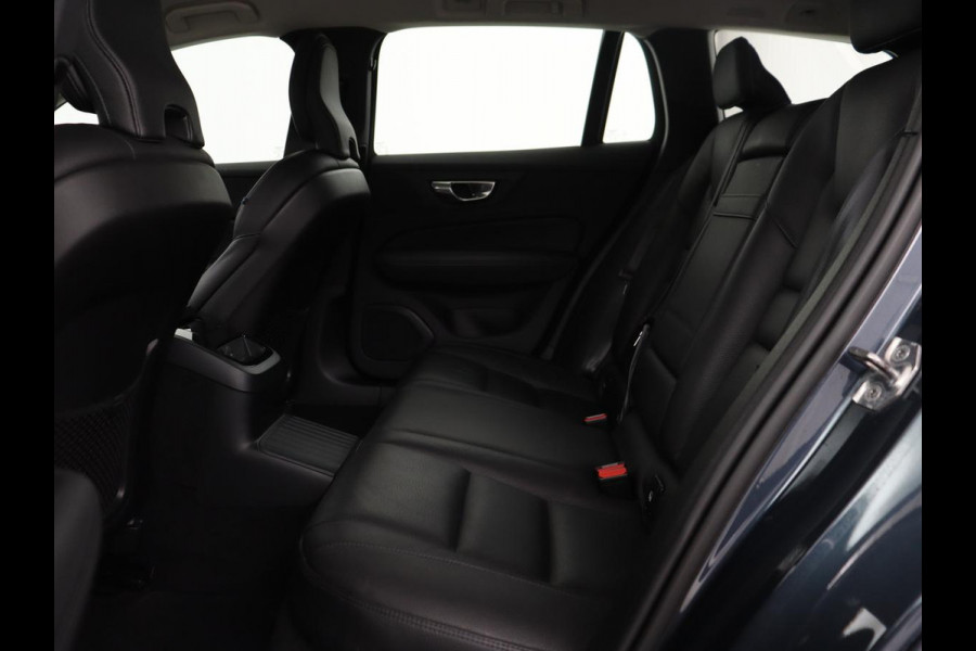Volvo V60 2.0 T6 Recharge AWD Inscription | Leder | Camera | Carplay | Navigatie | Full LED | 18'' | Parkeerhulp | Cruise control | PHEV | Plug In