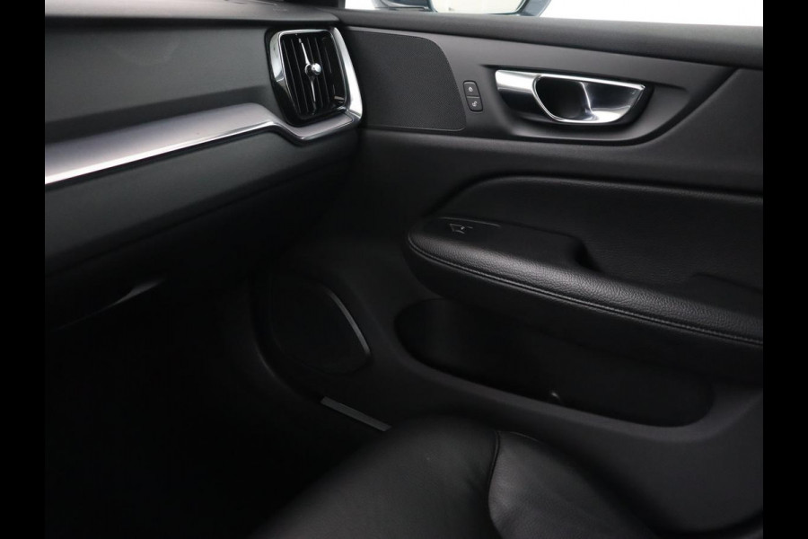 Volvo V60 2.0 T6 Recharge AWD Inscription | Leder | Camera | Carplay | Navigatie | Full LED | 18'' | Parkeerhulp | Cruise control | PHEV | Plug In