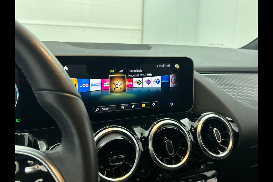 Mercedes-Benz B-Klasse 180 Premium WIDESCREEN | TREKHAAK | STOF-LEDER