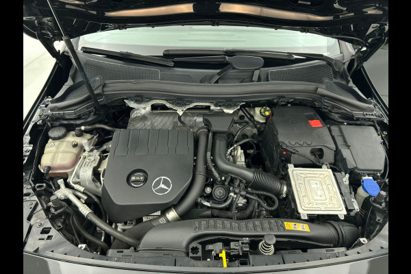 Mercedes-Benz B-Klasse 180 Premium WIDESCREEN | TREKHAAK | STOF-LEDER