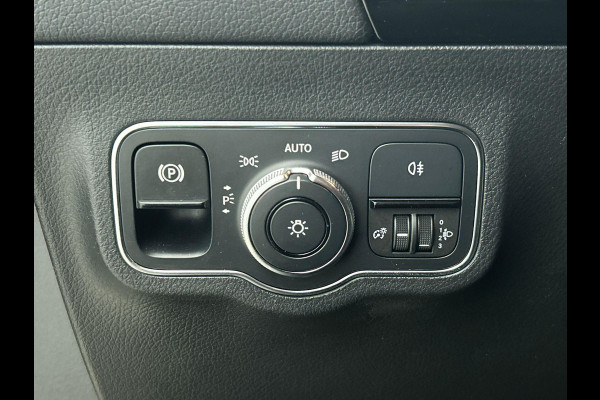 Mercedes-Benz B-Klasse 180 Premium WIDESCREEN | TREKHAAK | STOF-LEDER