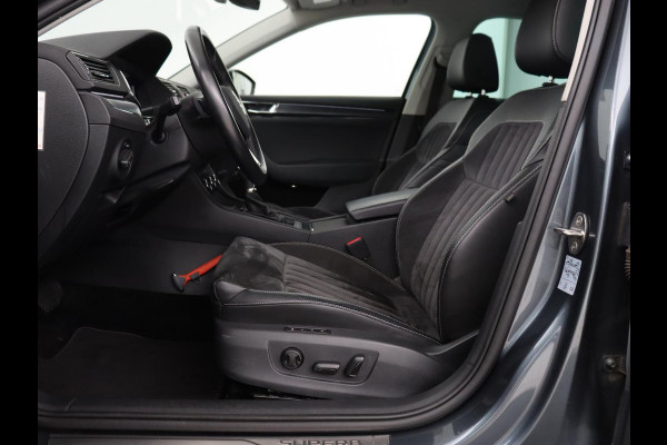 Škoda Superb 1.4 TSI iV Business Edition | Leder/Alcantara | Stoelverwarming | Canton Sound | Memory | Virtual Cockpit | Carplay | Camera | Navigatie | Cruise control | PHEV | Plug In