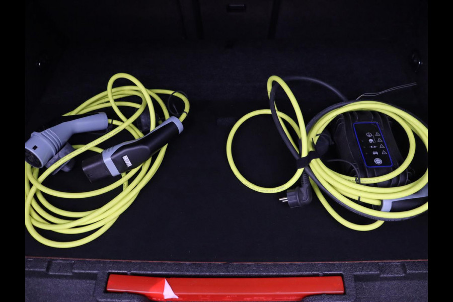 Škoda Superb 1.4 TSI iV Business Edition | Leder/Alcantara | Stoelverwarming | Canton Sound | Memory | Virtual Cockpit | Carplay | Camera | Navigatie | Cruise control | PHEV | Plug In